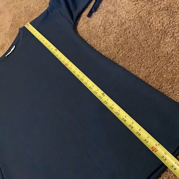 Lush dress with adjustable sleeves. - Picture 7 of 11